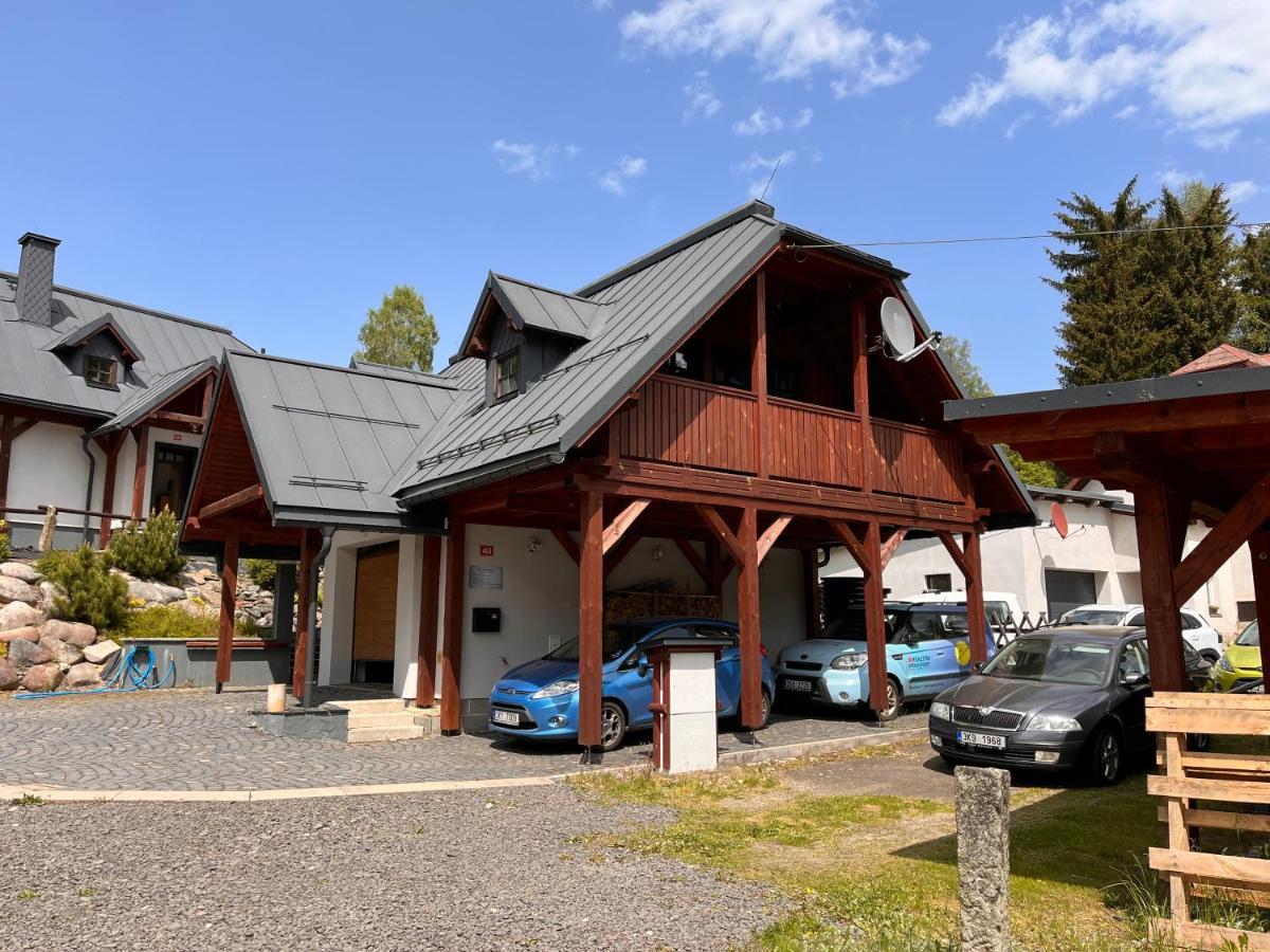 Hofberg Apartman Nové Hamry エクステリア 写真
